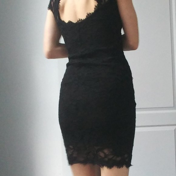 Le Chateau LBD, black lace, completely lined, great condition (size 1-2) - Picture 7 of 11